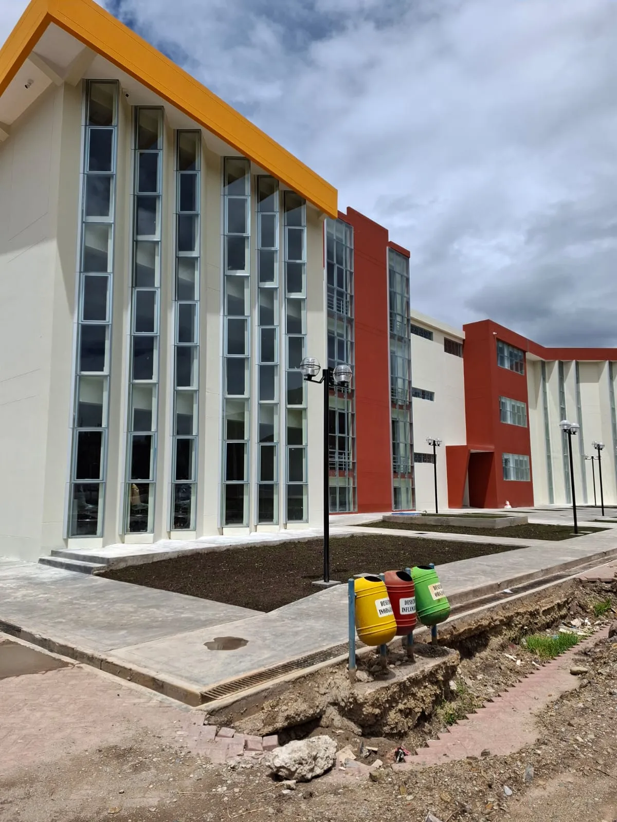 Univ. Autonoma Tayacaja